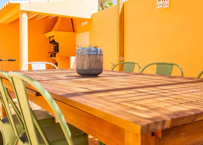 Habitate - Pool Fence & Heating Bars 펜션 *