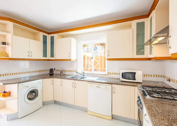 Habitate - Pool Fence & Heating Bars 펜션 *