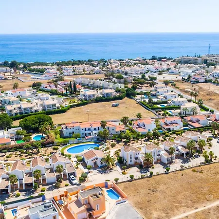 Hébergement de vacances Habitate - Pool Fence & Heating Bars