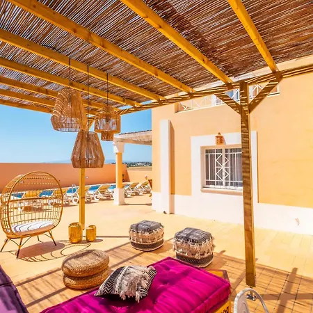 Habitate - Pool Fence & Heating Bars *