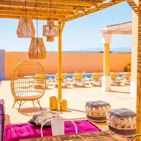 Habitate - Pool Fence & Heating Bars